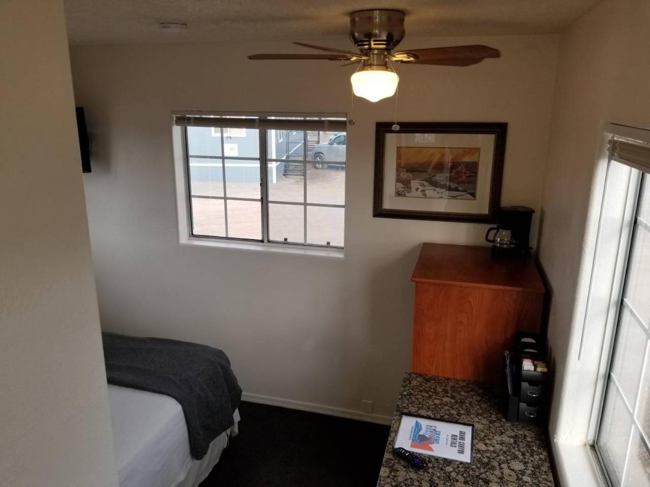 072B Affordable Retreat Nr South Rim Sleeps 4- No Kitchenette Βίλα Valle Εξωτερικό φωτογραφία